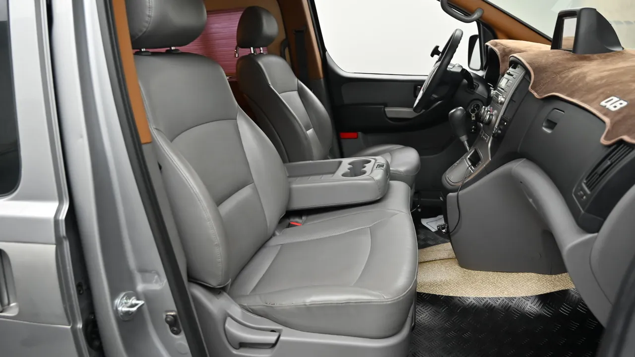 Hyundai Starex — miniaturë 10