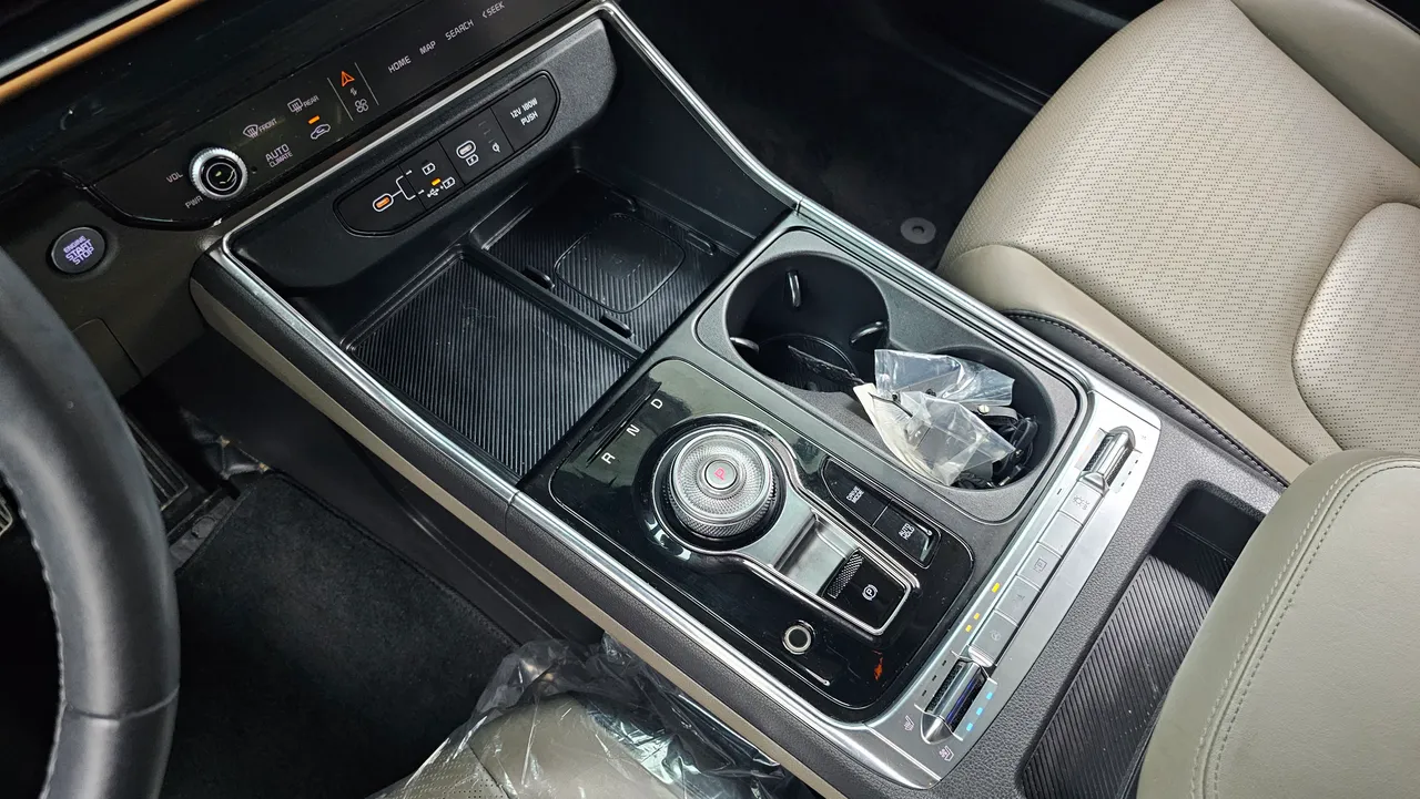Kia Carnival — miniaturë 25