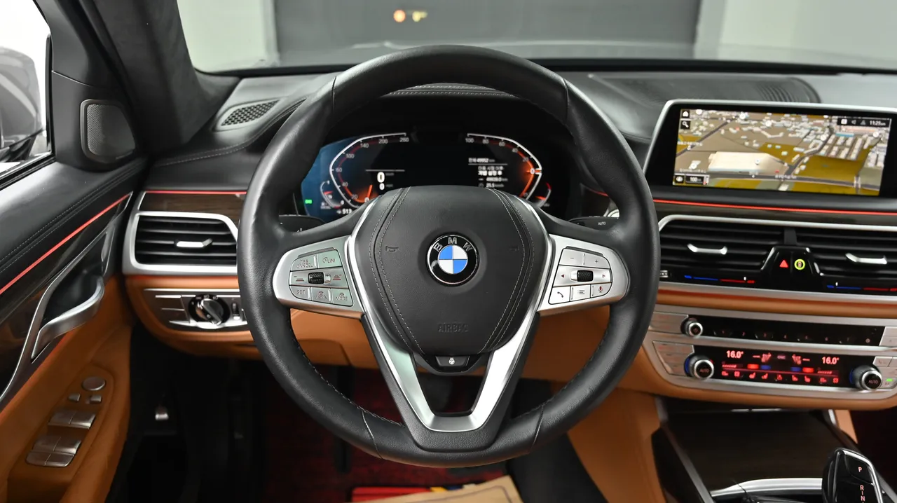 BMW 7er — miniaturë 13