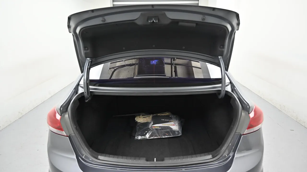 Hyundai Avante — miniaturë 19