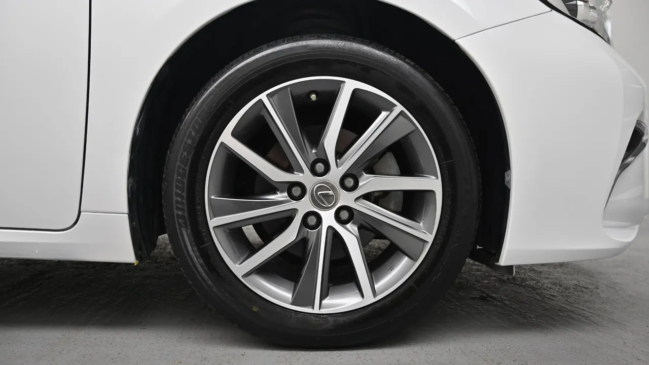 Lexus ES — miniaturë 5