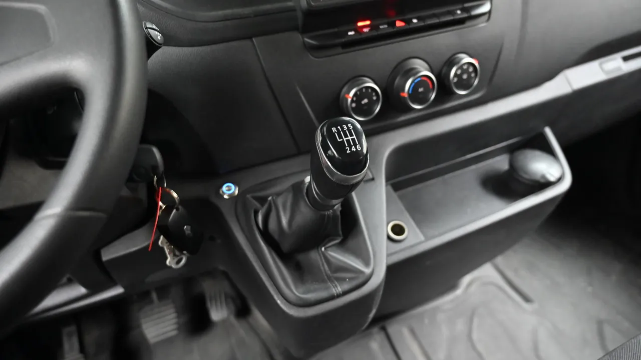 Renault Korea (Samsung) Master Child Protection Car
