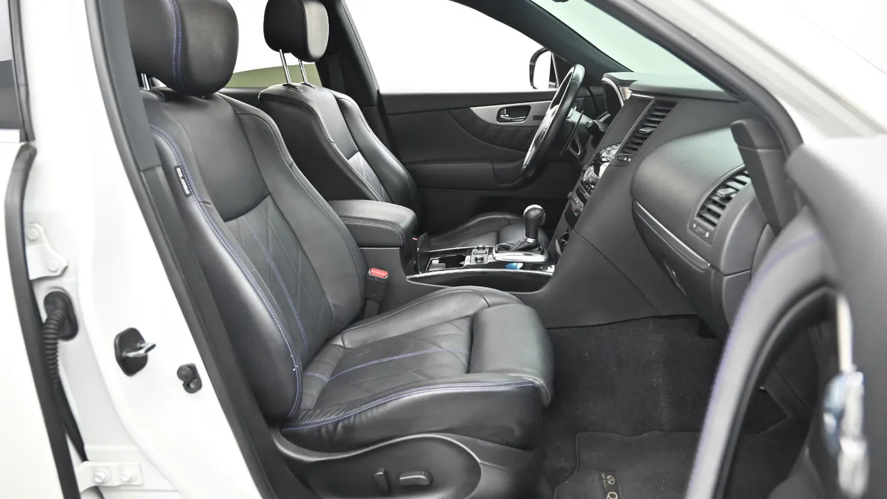 Infiniti QX70 3.7 AWD Special Edition