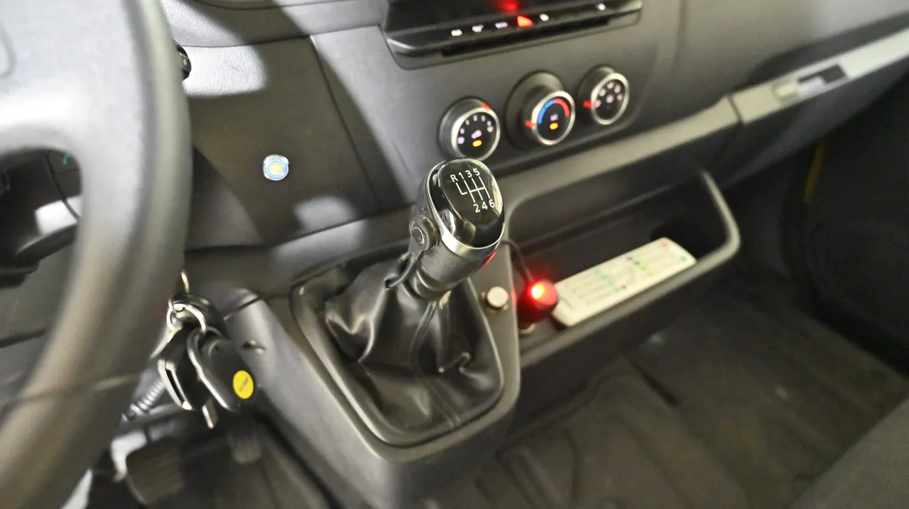 Renault Korea (Samsung) Master Child Protection Car