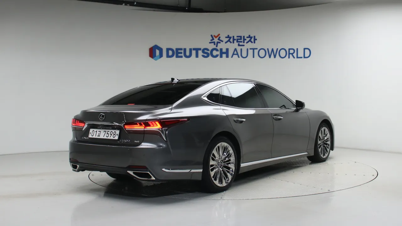 Lexus LS — miniaturë 2