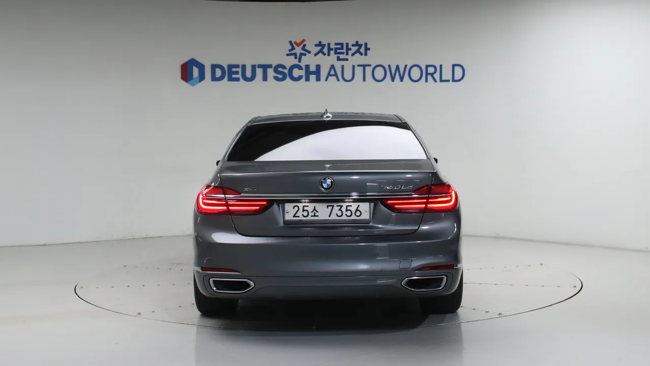 BMW 7er — miniaturë 4