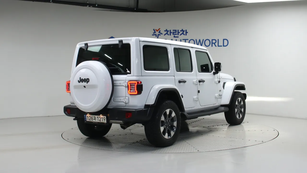 Jeep Wrangler — miniaturë 2