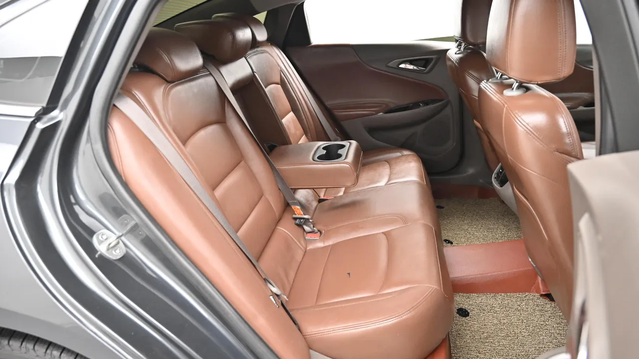 Chevrolet Malibu — miniaturë 12