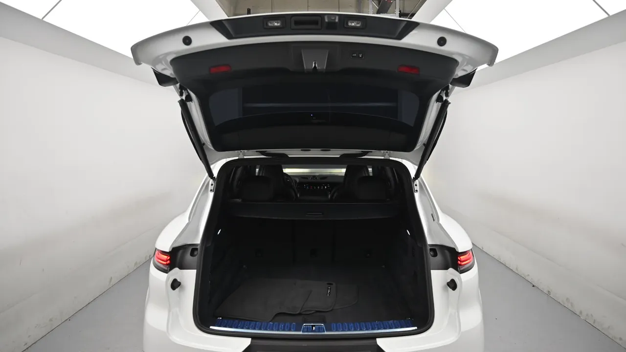 Porsche Cayenne — miniaturë 19