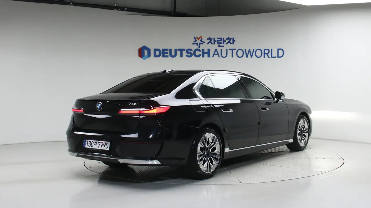 BMW 7er — miniaturë 2