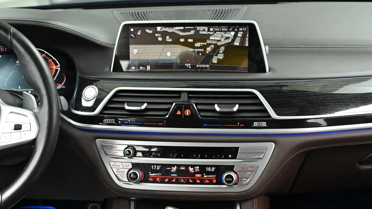 BMW 7er — miniaturë 14