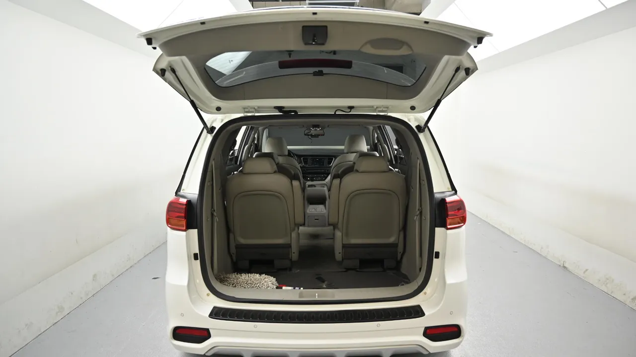 Kia Carnival — miniaturë 19