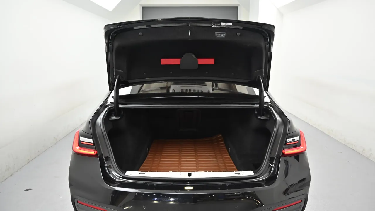 BMW 7er — miniaturë 19