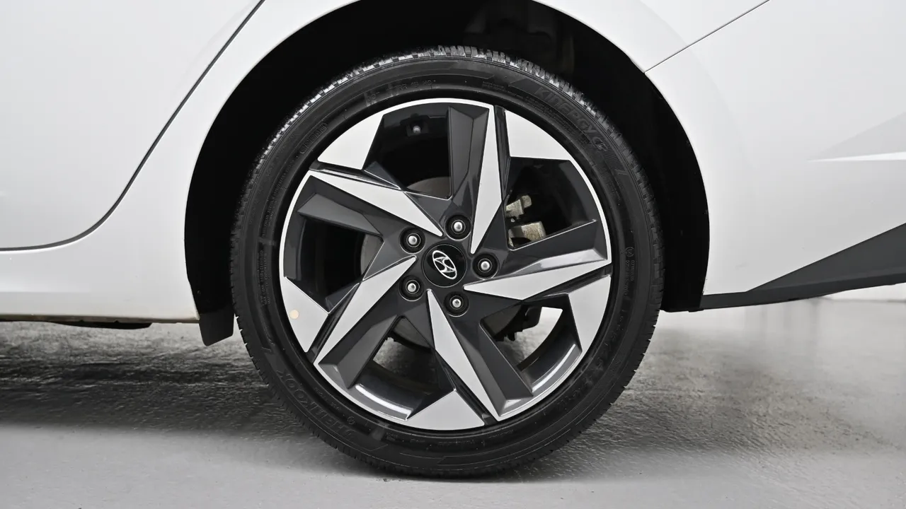 Hyundai Avante — miniaturë 5