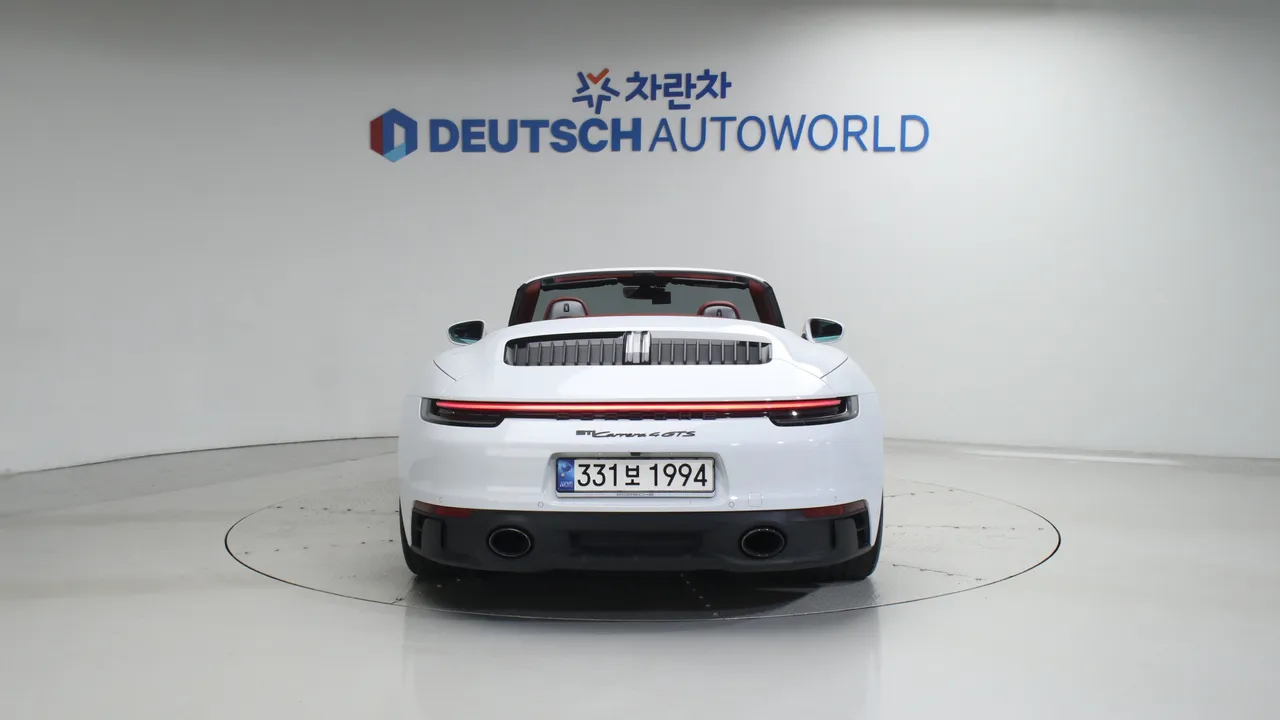 Porsche 911 (992) Carrera 4 GTS Cabriolet