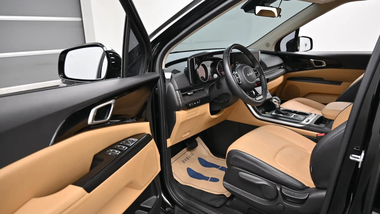 Kia Carnival — miniaturë 11