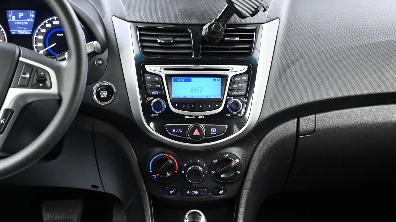 Hyundai Accent — miniaturë 14