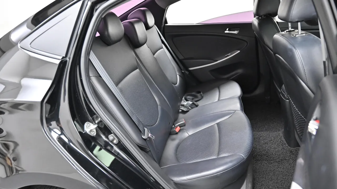 Hyundai Accent — miniaturë 12