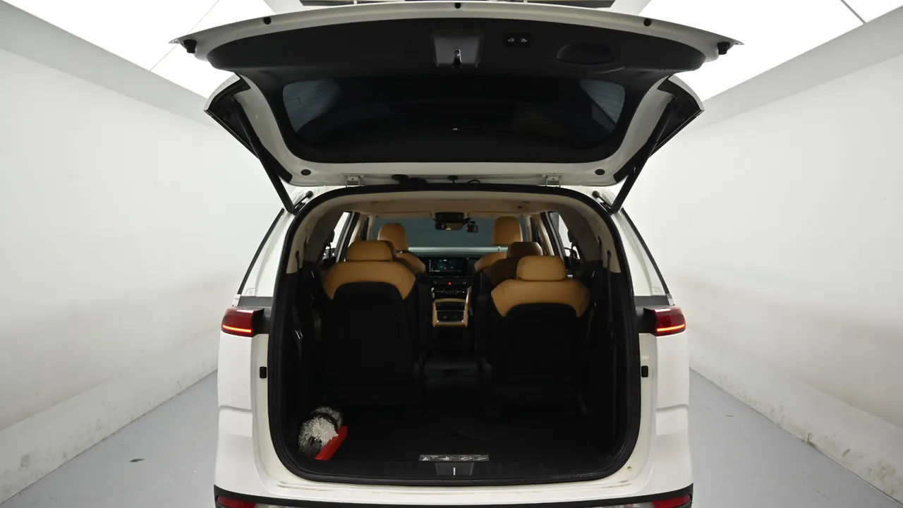 Kia Carnival — miniaturë 19