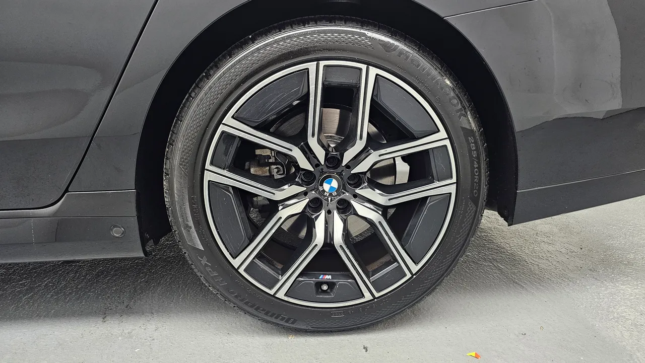 BMW 7er — miniaturë 5
