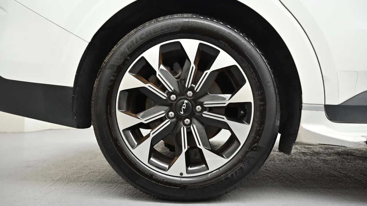 Kia Carnival — miniaturë 5