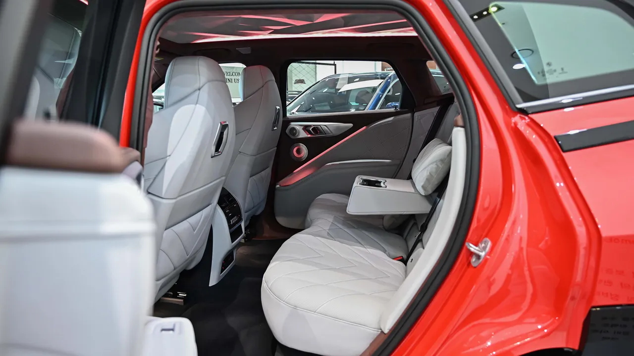 BMW XM — miniaturë 10