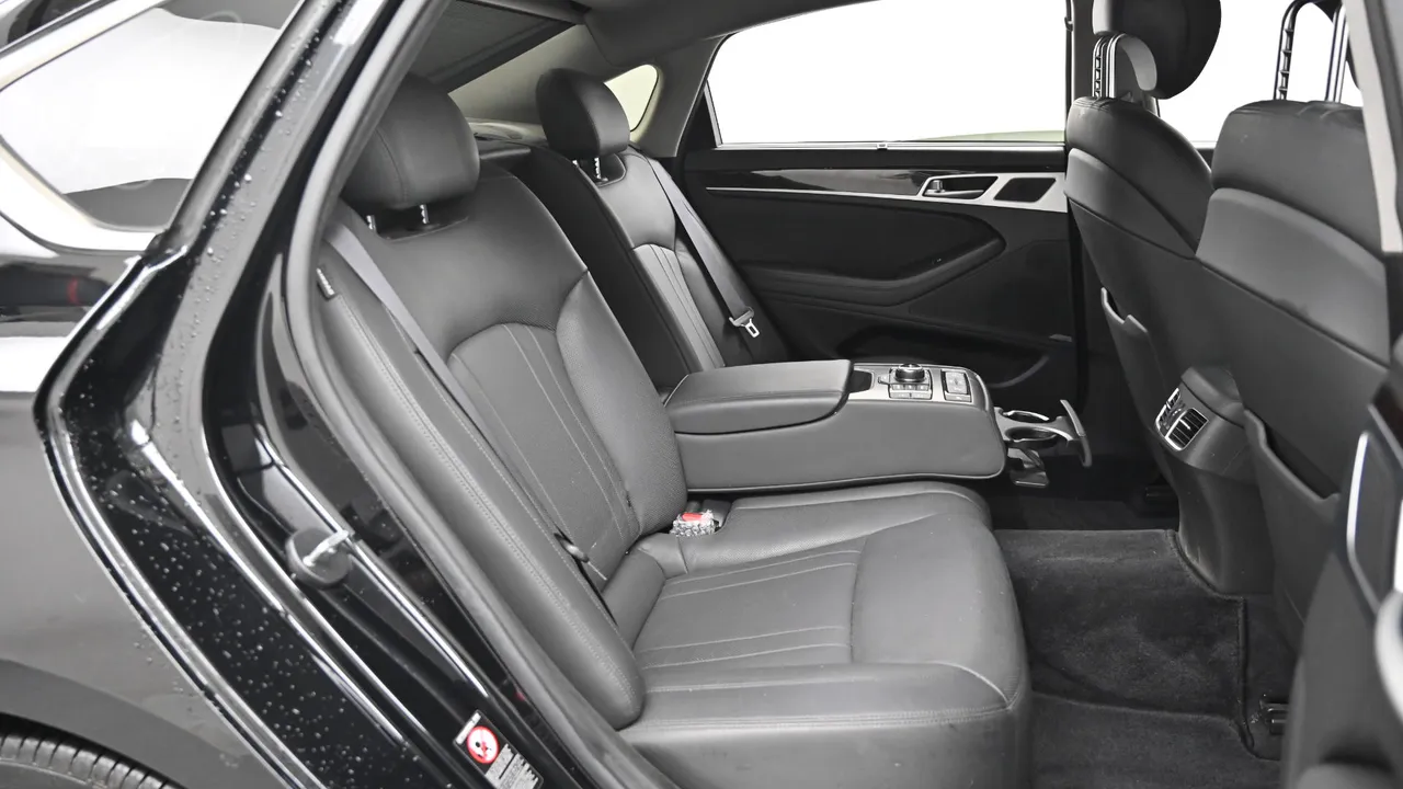Hyundai Genesis — miniaturë 12