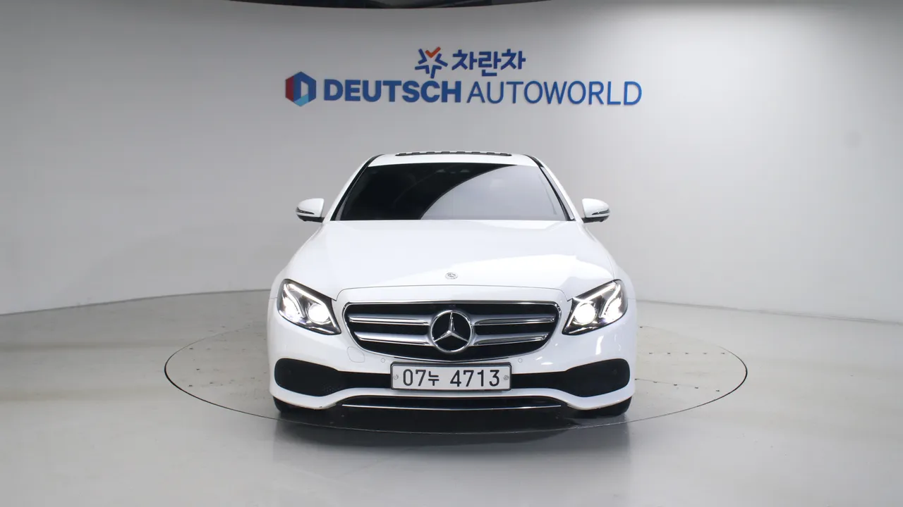 Mercedes-Benz E-klasse — miniaturë 3