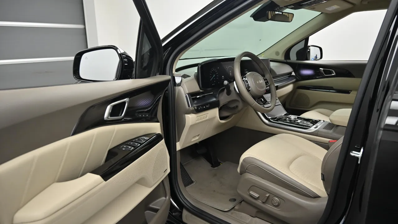 Kia Carnival — miniaturë 11