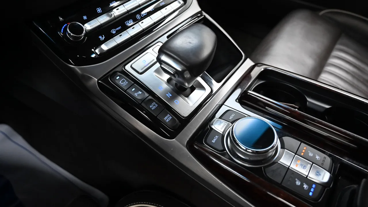 Genesis G90 — miniaturë 9