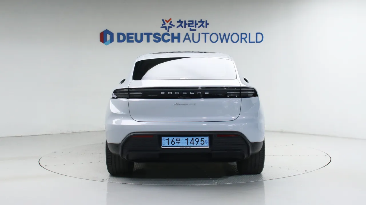 Porsche Macan — miniaturë 22
