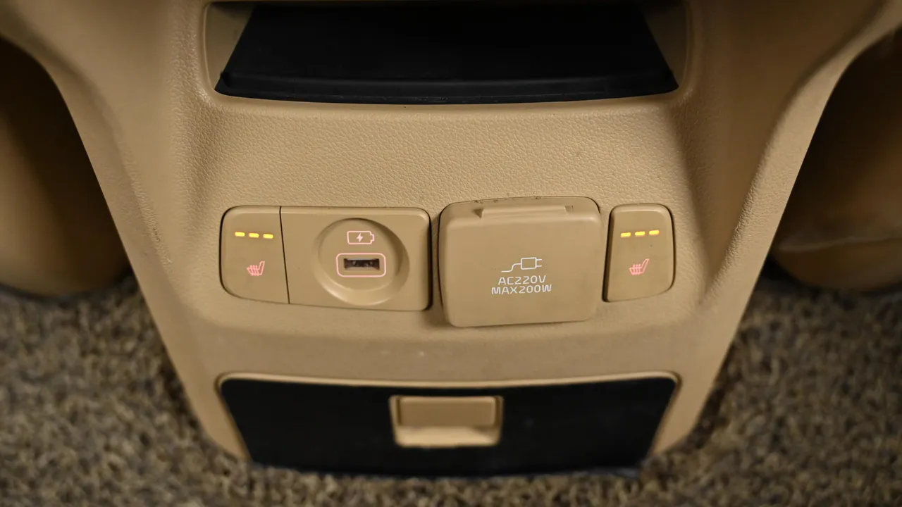 Kia Carnival — miniaturë 16