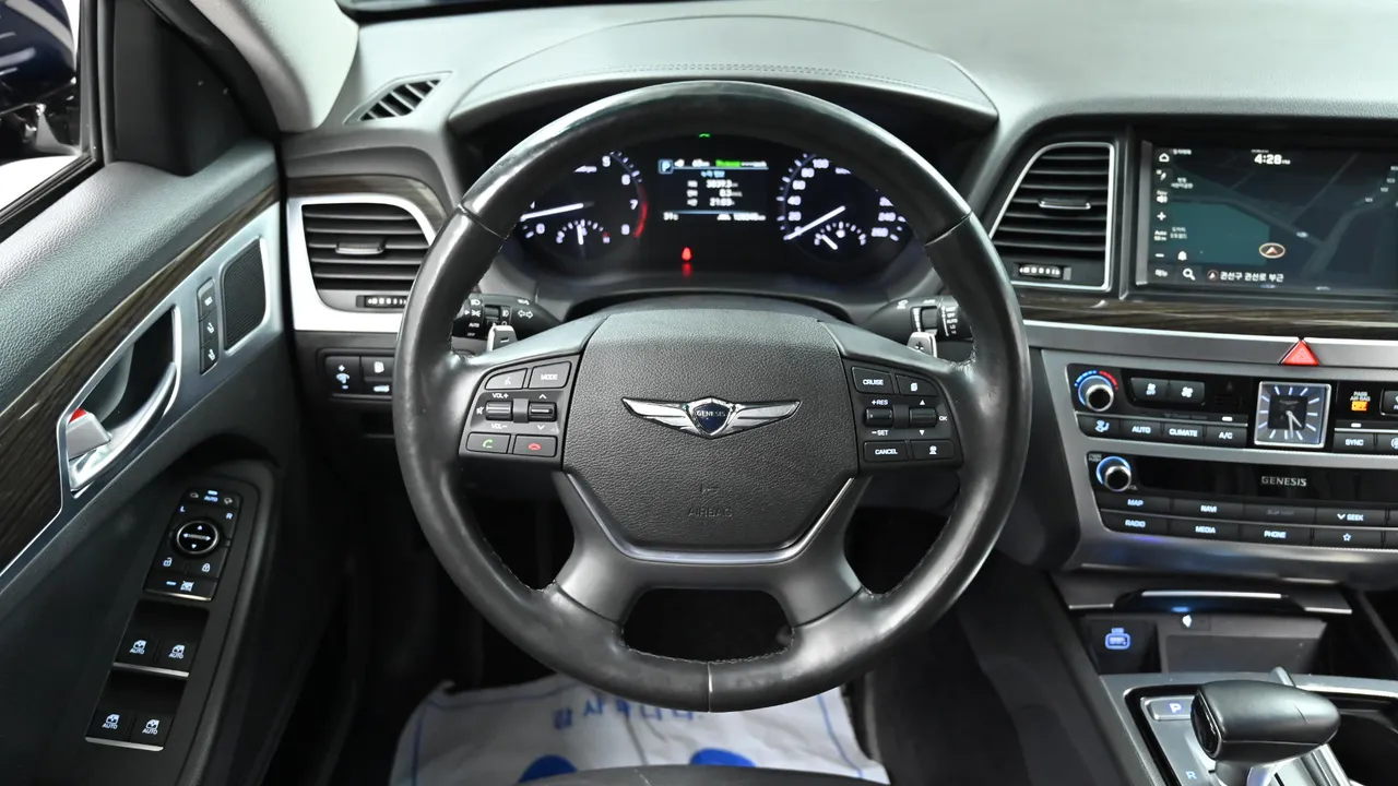 Genesis G80 — miniaturë 13