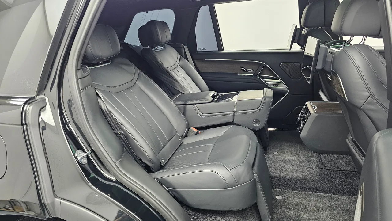 Land Rover Range Rover — miniaturë 12