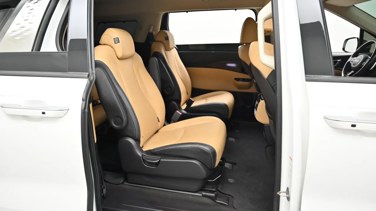 Kia Carnival — miniaturë 12