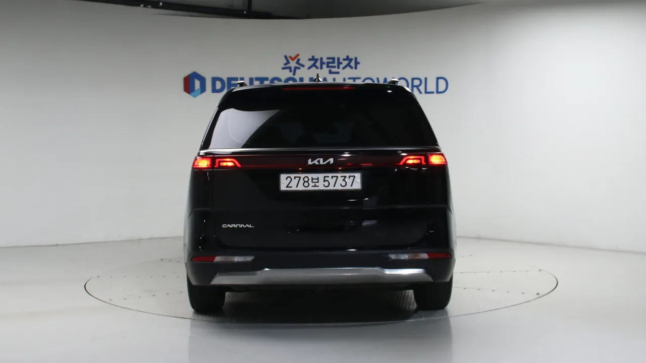 Kia Carnival — miniaturë 4