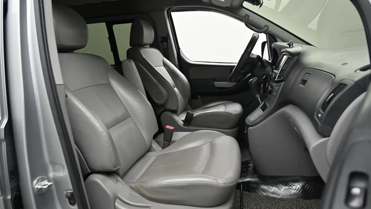 Hyundai Starex — miniaturë 10