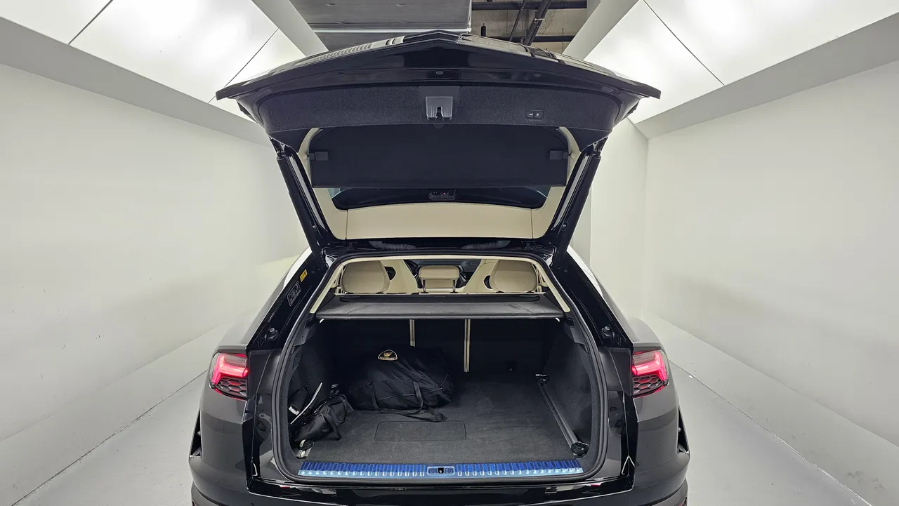 Lamborghini Urus — miniaturë 19