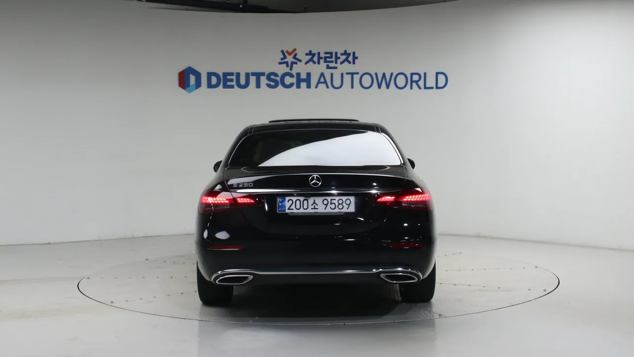Mercedes-Benz E-klasse — miniaturë 4