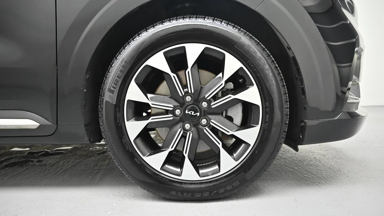 Kia Carnival — miniaturë 5