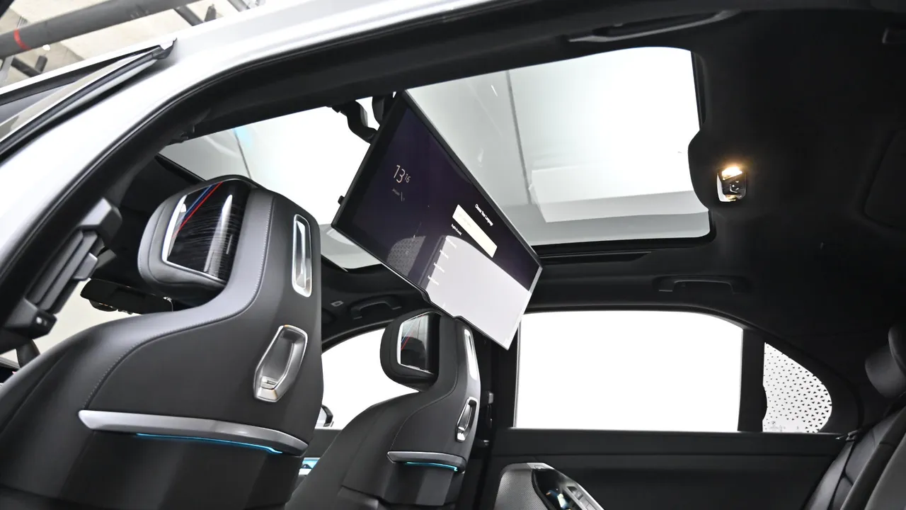BMW 7er — miniaturë 28