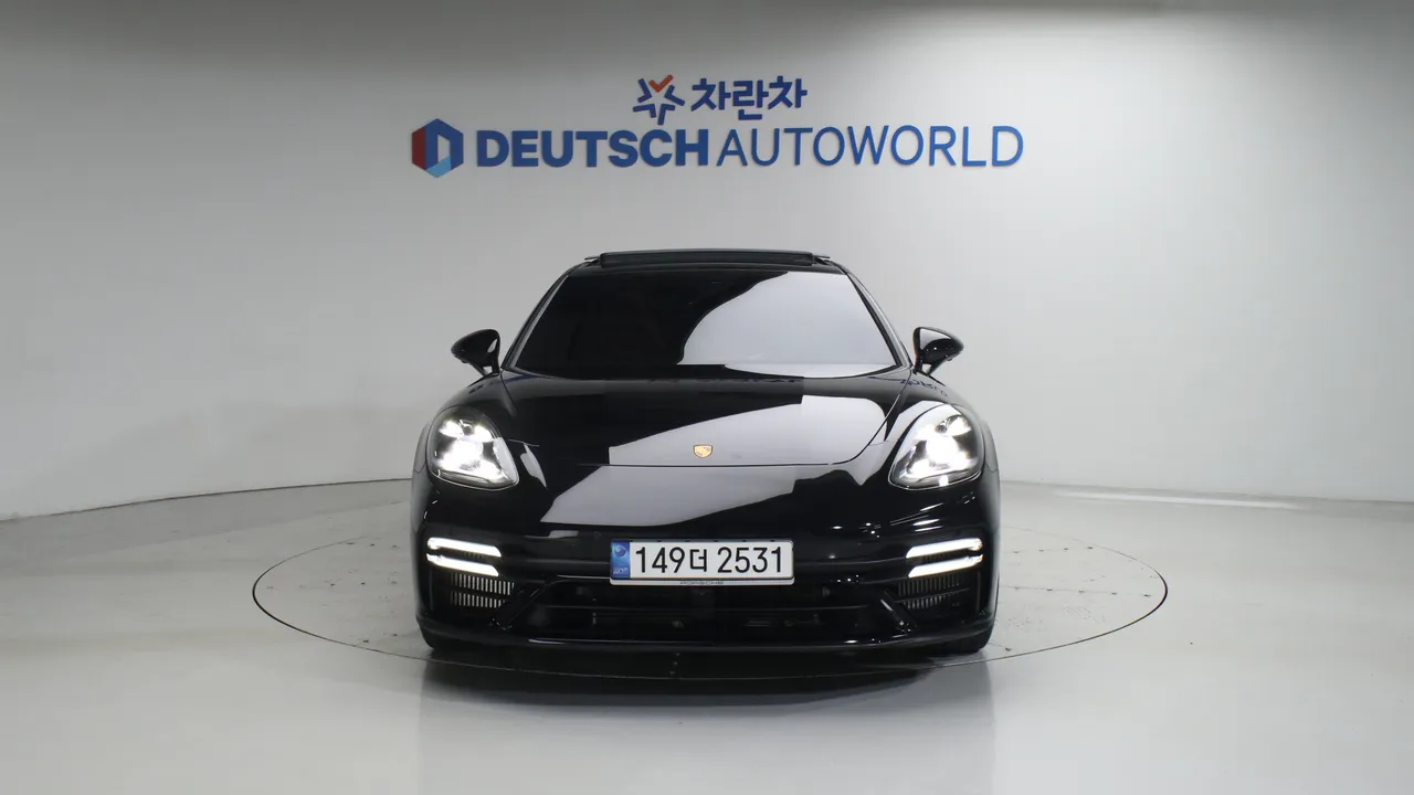 Porsche Panamera — miniaturë 3