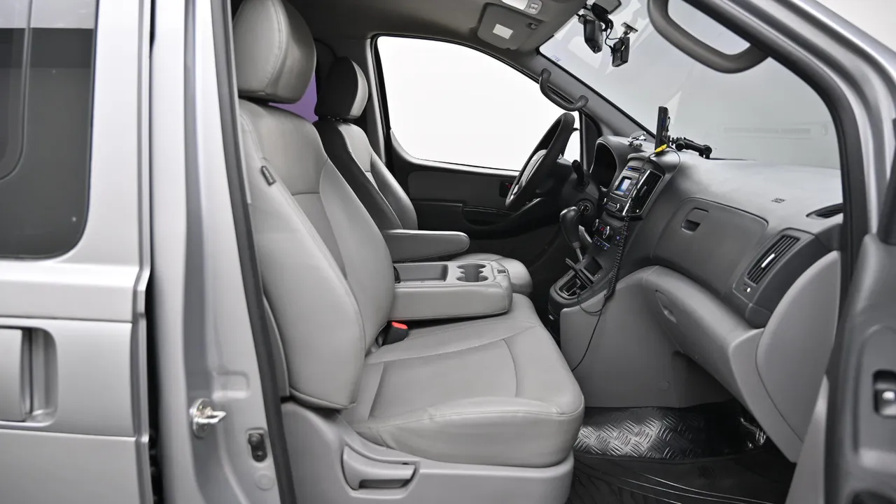 Hyundai Starex — miniaturë 10