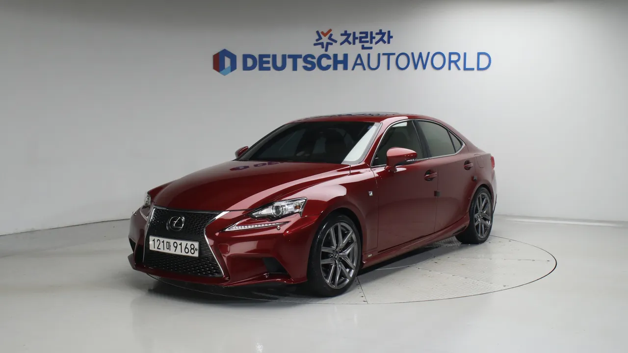 Lexus IS 200t F-Sport — foto 1