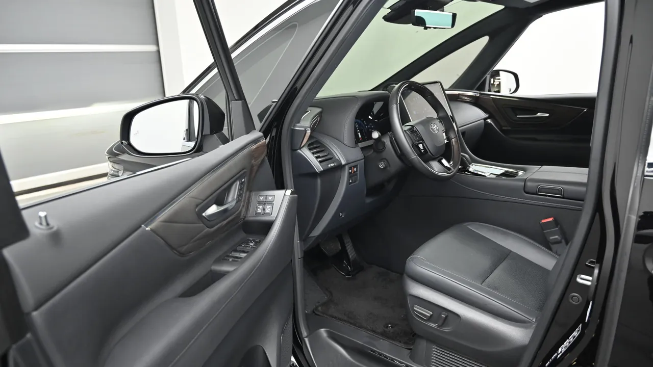 Toyota Alphard — miniaturë 11