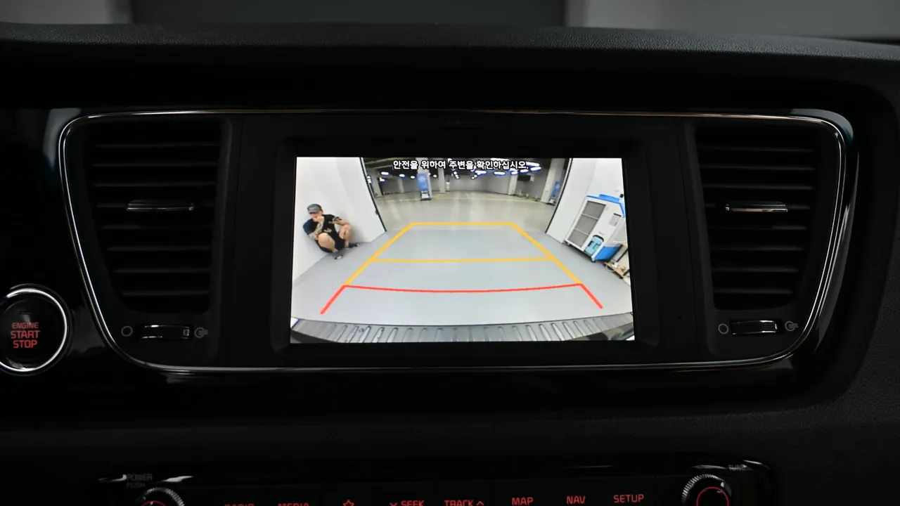 Kia Carnival — miniaturë 15