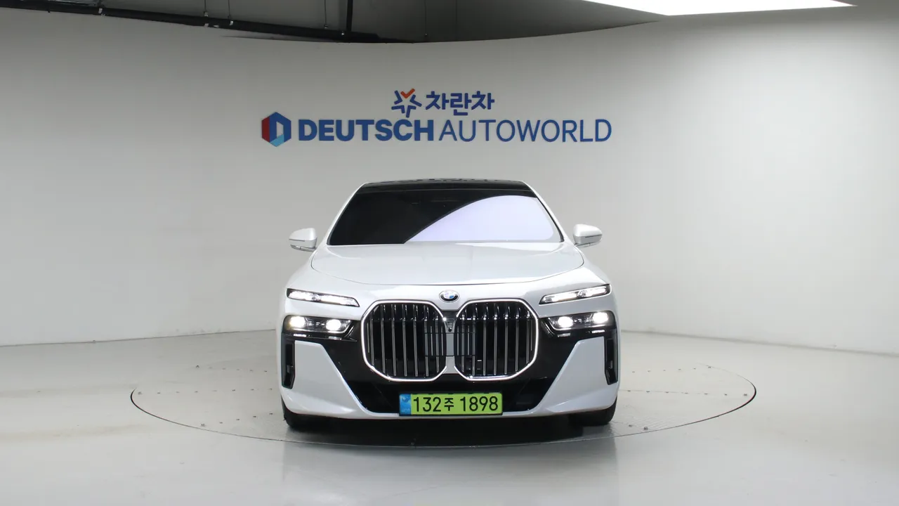 BMW 7er — miniaturë 3