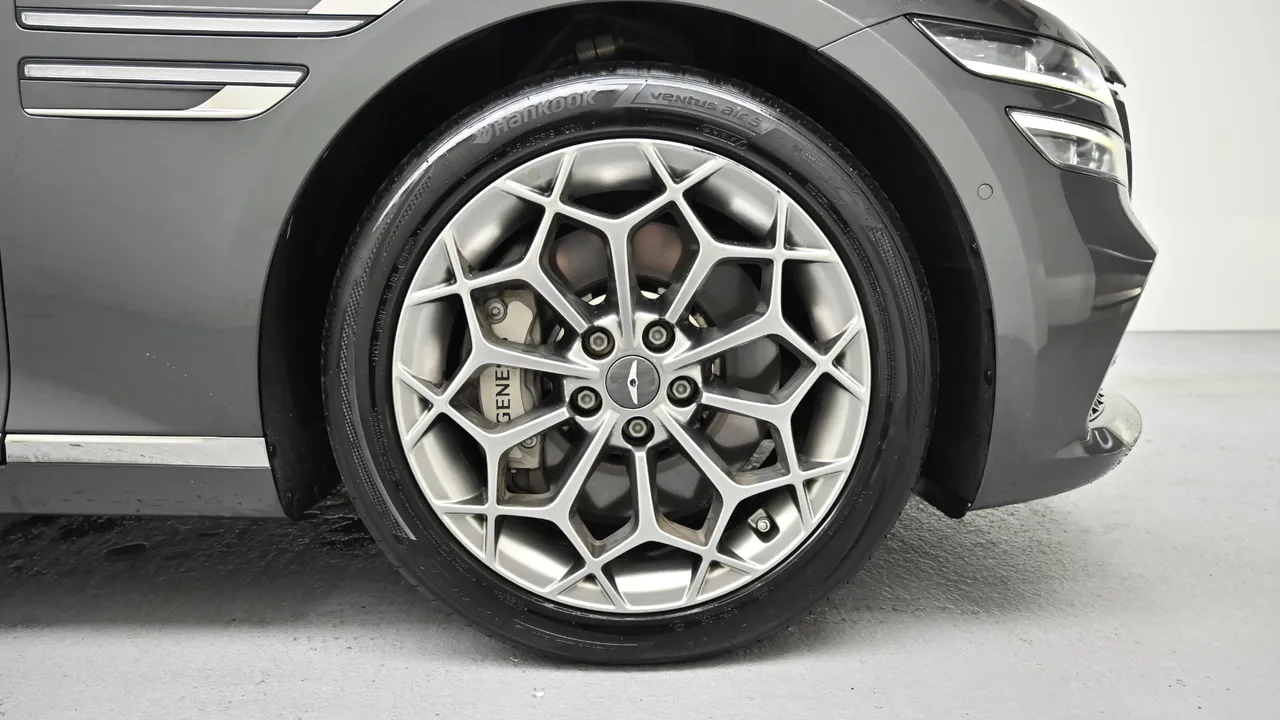 Genesis G80 — miniaturë 5