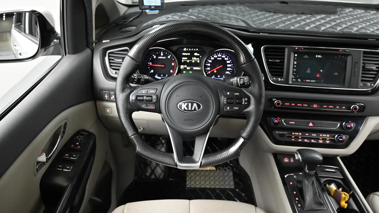 Kia Carnival — miniaturë 13