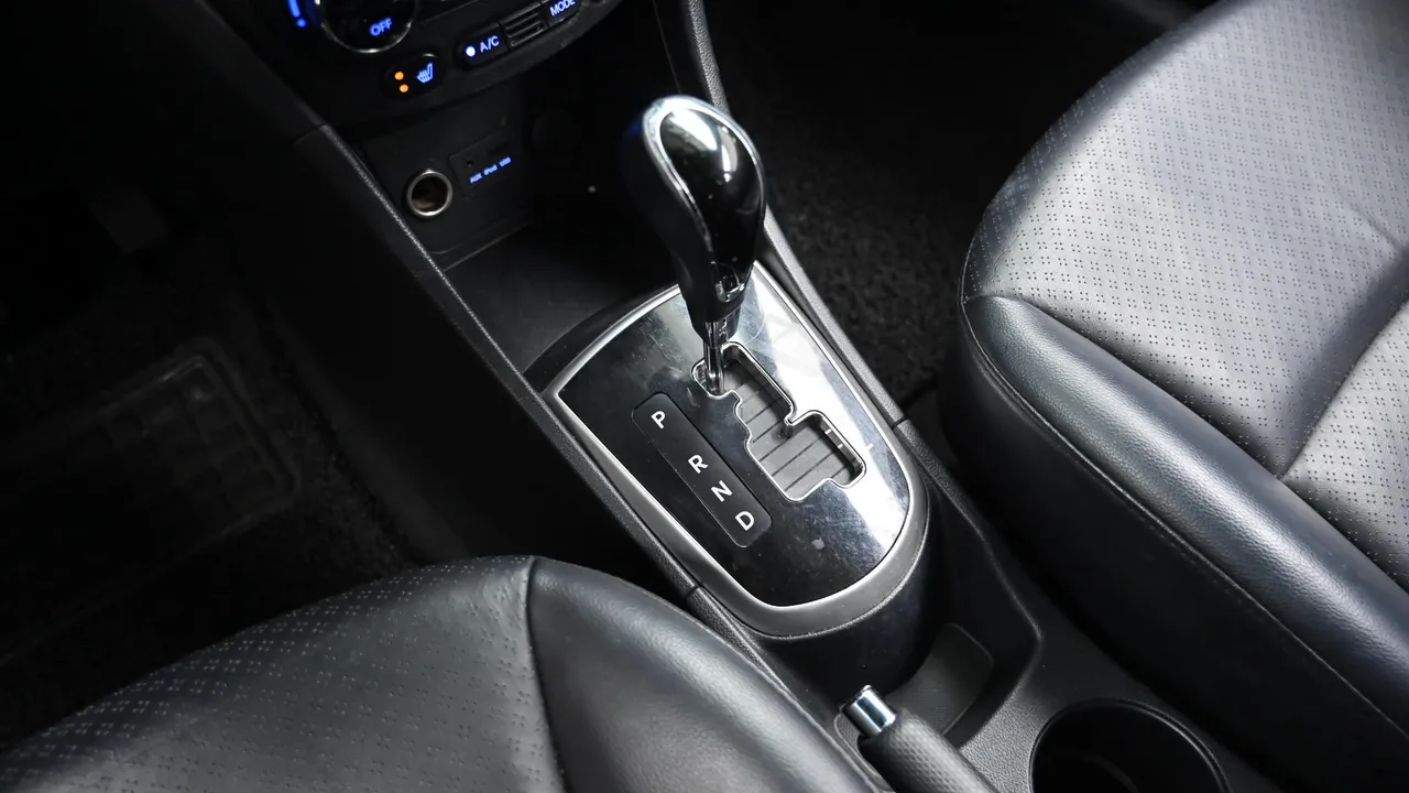 Hyundai Accent — miniaturë 9